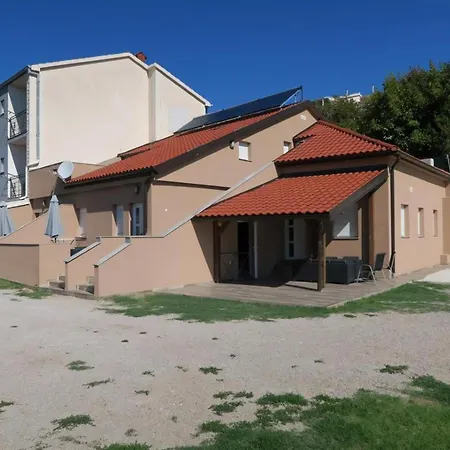 Apartment Fuer 8 Personen Ca, 135 M Sup2 In Baska, Adriakueste Kroatien Kroatische Inseln Baska (Krk)